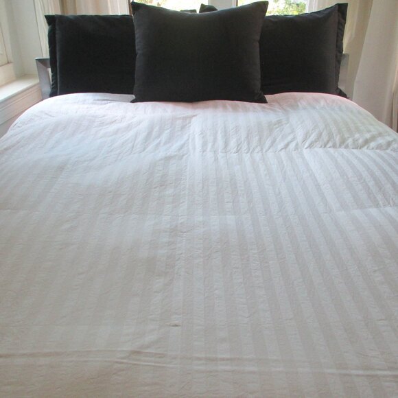 THE SEASON COLLECTION DOWN DUVET - Picture 2 of 16